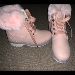 NWOT Girls boots